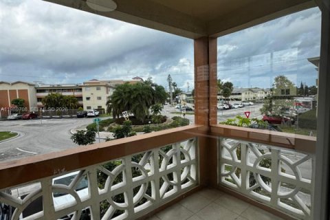 Copropriété à louer à North Miami, Floride: 2 chambres, 136.01 m2 № 2045369 - photo 28