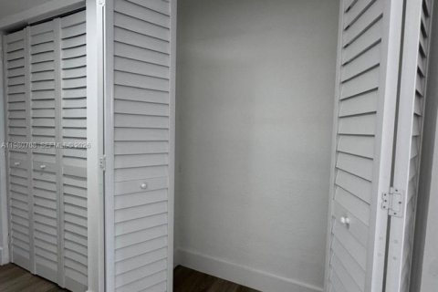 Copropriété à louer à North Miami, Floride: 2 chambres, 136.01 m2 № 2045369 - photo 24
