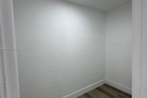 Copropriété à louer à North Miami, Floride: 2 chambres, 136.01 m2 № 2045369 - photo 20