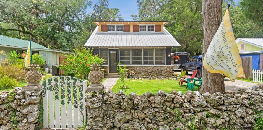 Casa en Yankeetown, Florida 2 dormitorios, 107.3 m2 № 1819499