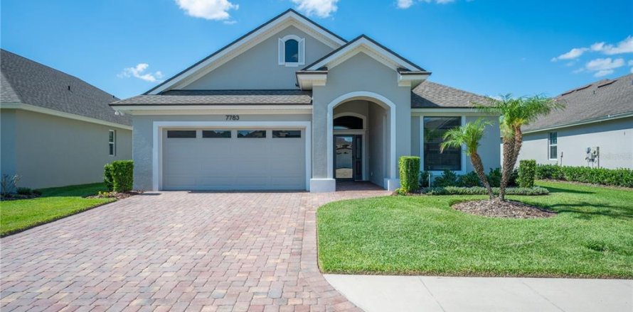 House in Lakeland, Florida 2 bedrooms, 178.84 sq.m. № 2113453