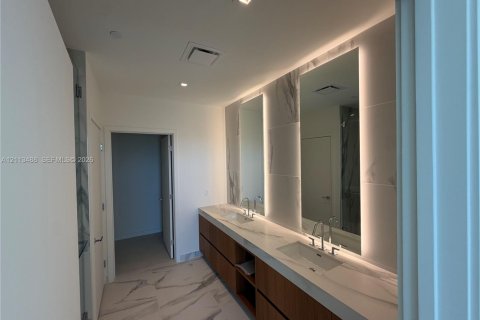 Villa ou maison à louer à Miami, Floride: 1 chambre № 2439358 - photo 10