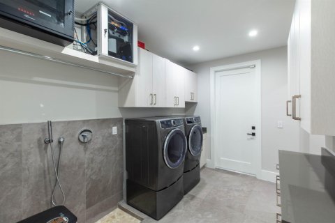 Villa ou maison à vendre à West Palm Beach, Floride: 4 chambres, 393.81 m2 № 2085356 - photo 29