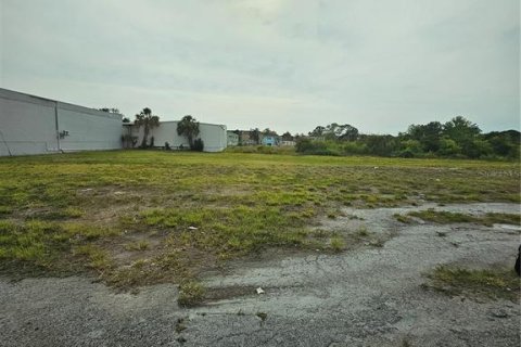 Commercial property in New Port Richey, Florida № 1690473 - photo 2