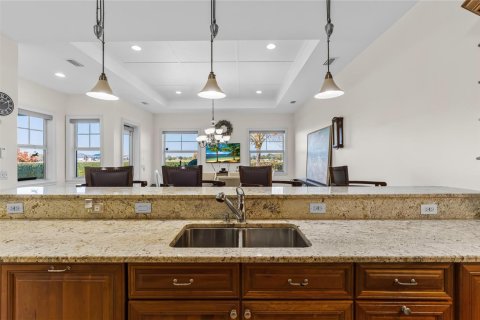 House in Vero Beach, Florida 4 bedrooms, 293.76 sq.m. № 2086528 - photo 27