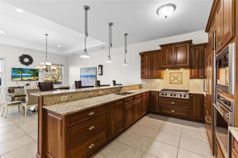 House in Vero Beach, Florida 4 bedrooms, 293.76 sq.m. № 2086528 - photo 24