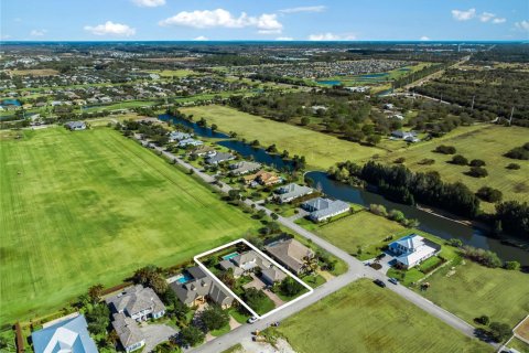 House in Vero Beach, Florida 4 bedrooms, 293.76 sq.m. № 2086528 - photo 3