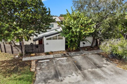 Adosado en venta en Miami, Florida, 2 dormitorios, 146.14 m2 № 2000354 - foto 19