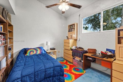 Adosado en venta en Miami, Florida, 2 dormitorios, 146.14 m2 № 2000354 - foto 14