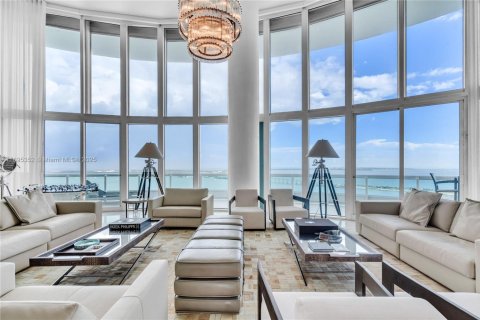 Copropriété à louer à Miami, Floride: 4 chambres, 532.33 m2 № 1952023 - photo 5