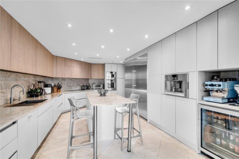 Copropriété à louer à Miami, Floride: 4 chambres, 532.33 m2 № 1952023 - photo 22