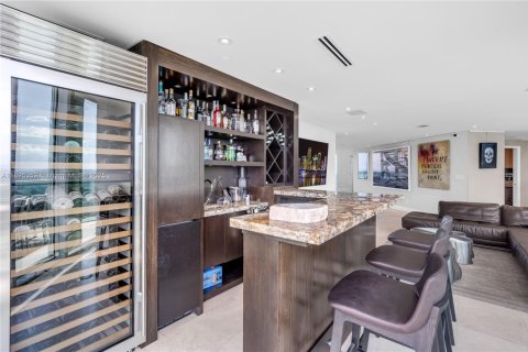 Copropriété à louer à Miami, Floride: 4 chambres, 532.33 m2 № 1952023 - photo 16