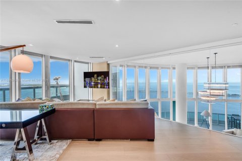 Copropriété à louer à Miami, Floride: 4 chambres, 532.33 m2 № 1952023 - photo 15