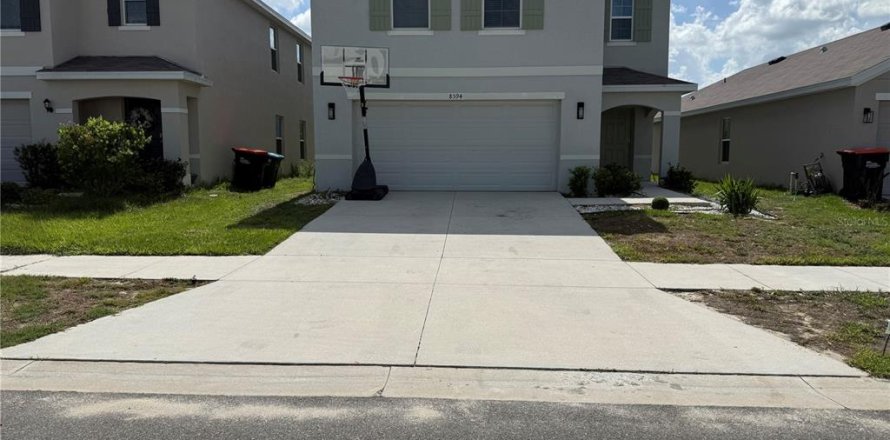 Casa en Ocala, Florida 4 dormitorios, 216 m2 № 2094657