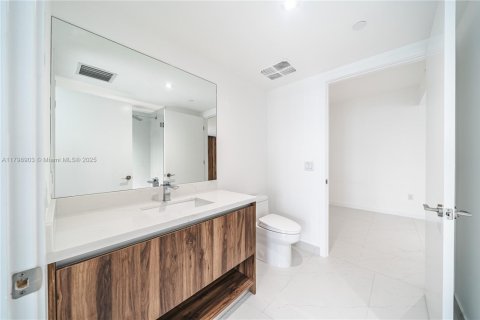 Condo in Bay Harbor Islands, Florida, 2 bedrooms  № 1713170 - photo 10
