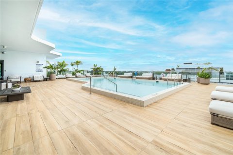 Condo in Bay Harbor Islands, Florida, 2 bedrooms  № 1713170 - photo 16