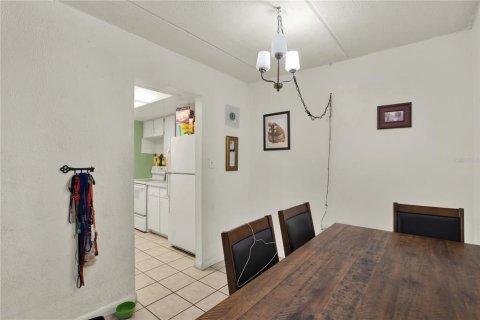 Condo in Tampa, Florida, 2 bedrooms  № 2208131 - photo 21