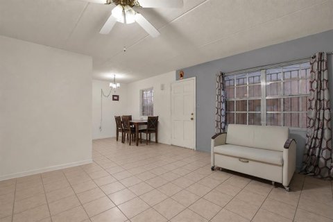 Condo in Tampa, Florida, 2 bedrooms  № 2208131 - photo 3