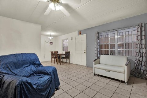 Condo in Tampa, Florida, 2 bedrooms  № 2208131 - photo 4