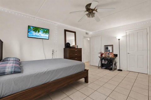 Condo in Tampa, Florida, 2 bedrooms  № 2208131 - photo 27