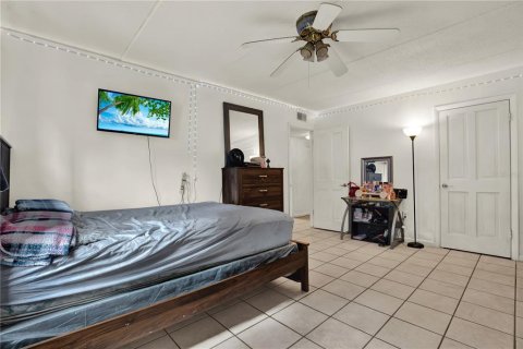 Condo in Tampa, Florida, 2 bedrooms  № 2208131 - photo 28