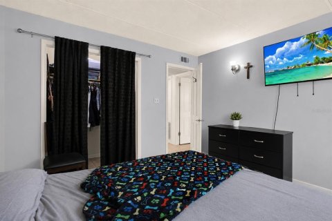 Condo in Tampa, Florida, 2 bedrooms  № 2208131 - photo 23