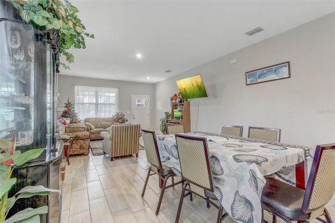 Villa ou maison à vendre à Apopka, Floride: 3 chambres, 139.63 m2 № 2212065 - photo 9