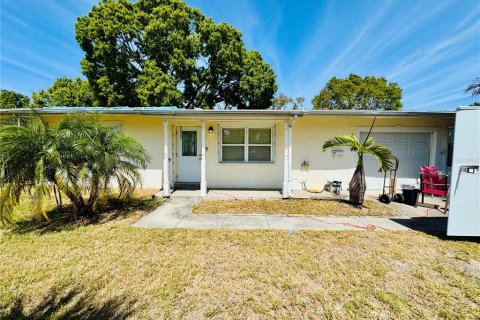 Villa ou maison à vendre à Saint Petersburg, Floride: 2 chambres, 85.93 m2 № 1578409 - photo 2
