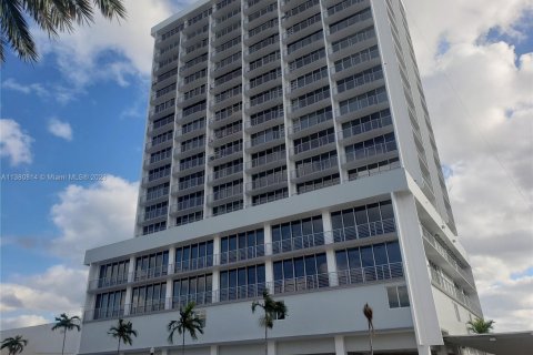 Condo in Hollywood, Florida, 1 bedroom  № 2017138