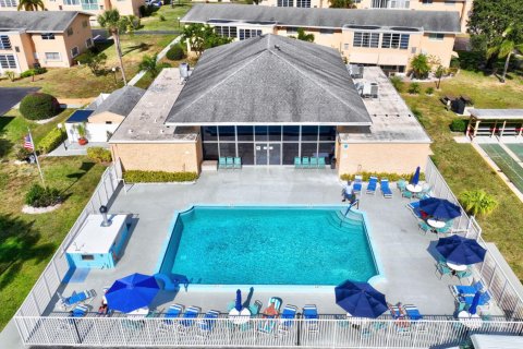 Condo in Boynton Beach, Florida, 1 bedroom № 2242891 - photo 21