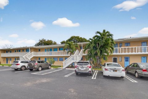 Condo in Boynton Beach, Florida, 1 bedroom № 2242891 - photo 19