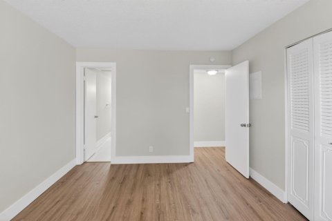 Condo in Boynton Beach, Florida, 1 bedroom № 2242891 - photo 16