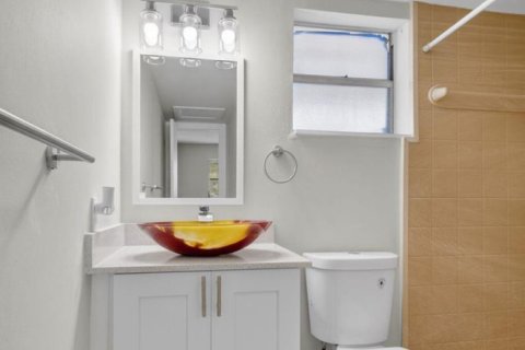 Condo in Boynton Beach, Florida, 1 bedroom № 2242891 - photo 18
