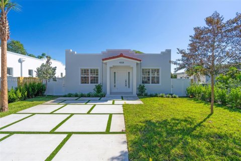 Villa ou maison à West Palm Beach, Floride 3 chambres № 2019483