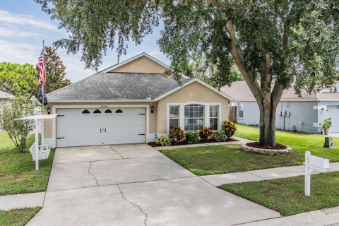 House in Lutz, Florida 3 bedrooms, 153.29 sq.m. № 1815785 - photo 1
