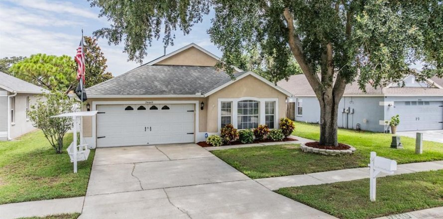 House in Lutz, Florida 3 bedrooms, 153.29 sq.m. № 1815785