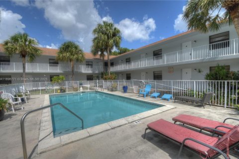 Снять в аренду кондоминиум в Форт-Лодердейл, Флорида 1 спальня, 50.82м2, № 1948393 - фото 16