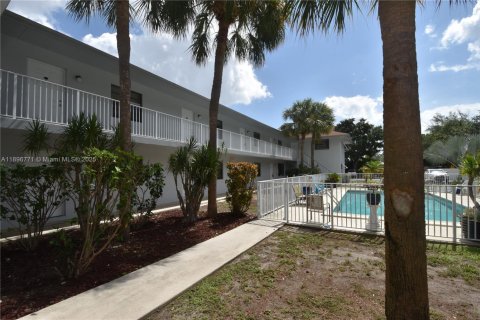 Снять в аренду кондоминиум в Форт-Лодердейл, Флорида 1 спальня, 50.82м2, № 1948393 - фото 17