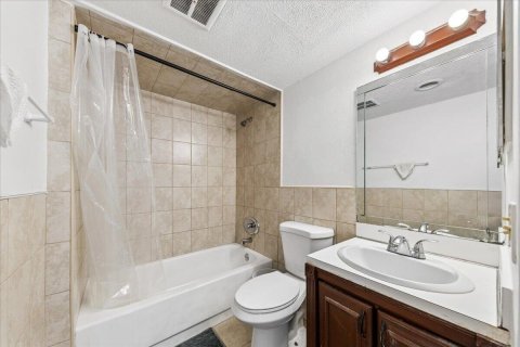 Condominio en alquiler en Lauderhill, Florida, 2 dormitorios, 94.39 m2 № 2087928 - foto 14