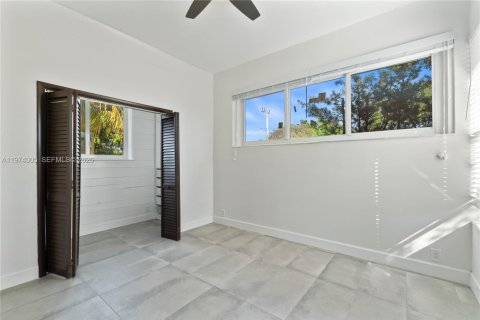 Снять в аренду виллу или дом в Холливуд, Флорида 1 спальня, 58.99м2, № 2038401 - фото 5