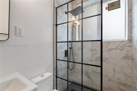 Снять в аренду виллу или дом в Холливуд, Флорида 1 спальня, 58.99м2, № 2038401 - фото 4