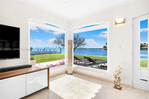 Terrain à vendre à North Bay Village, Floride № 2007636 - photo 18