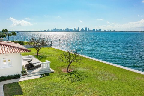Terrain à vendre à North Bay Village, Floride № 2007636 - photo 13