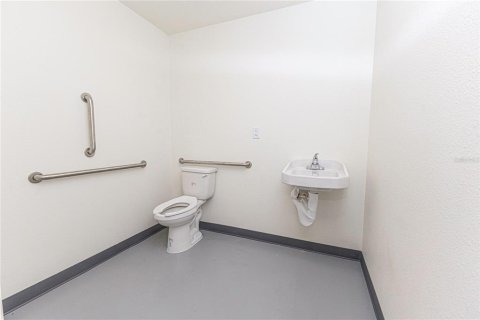 Commercial property in Oxford, Florida 297.29 sq.m. № 2197173 - photo 10