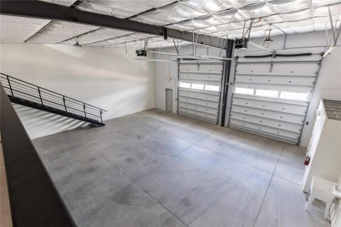 Commercial property in Oxford, Florida 297.29 sq.m. № 2197173 - photo 20