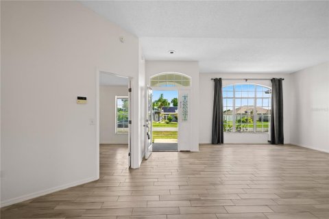 Casa en venta en Orange City, Florida, 3 dormitorios, 164.81 m2 № 1883772 - foto 9