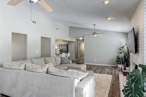 House in Ormond Beach, Florida 3 bedrooms, 179.58 sq.m. № 1743066 - photo 13