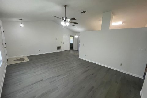 Villa ou maison à vendre à DeBary, Floride: 3 chambres, 118.91 m2 № 2329498 - photo 5