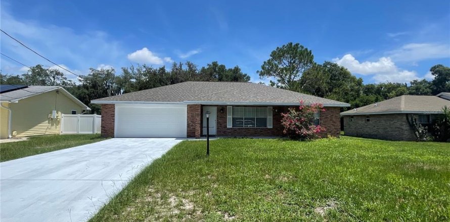 Villa ou maison à DeBary, Floride 3 chambres, 118.91 m2 № 2329498