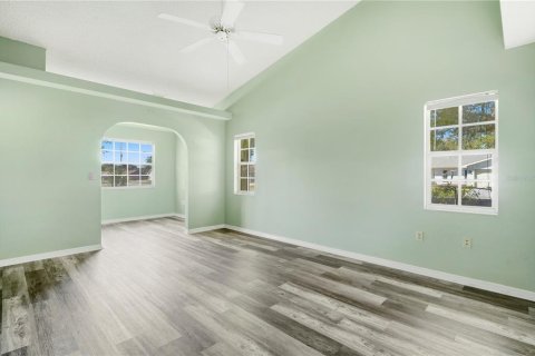 Купить виллу или дом в Спринг-Хилл, Флорида 4 комнаты, 160.26м2, № 2107297 - фото 14